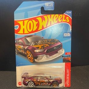 HotWheels Custom 18’ Ford Mustang GT